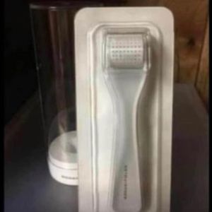 Rodan+fields micro-exfoliating roller/cleanser